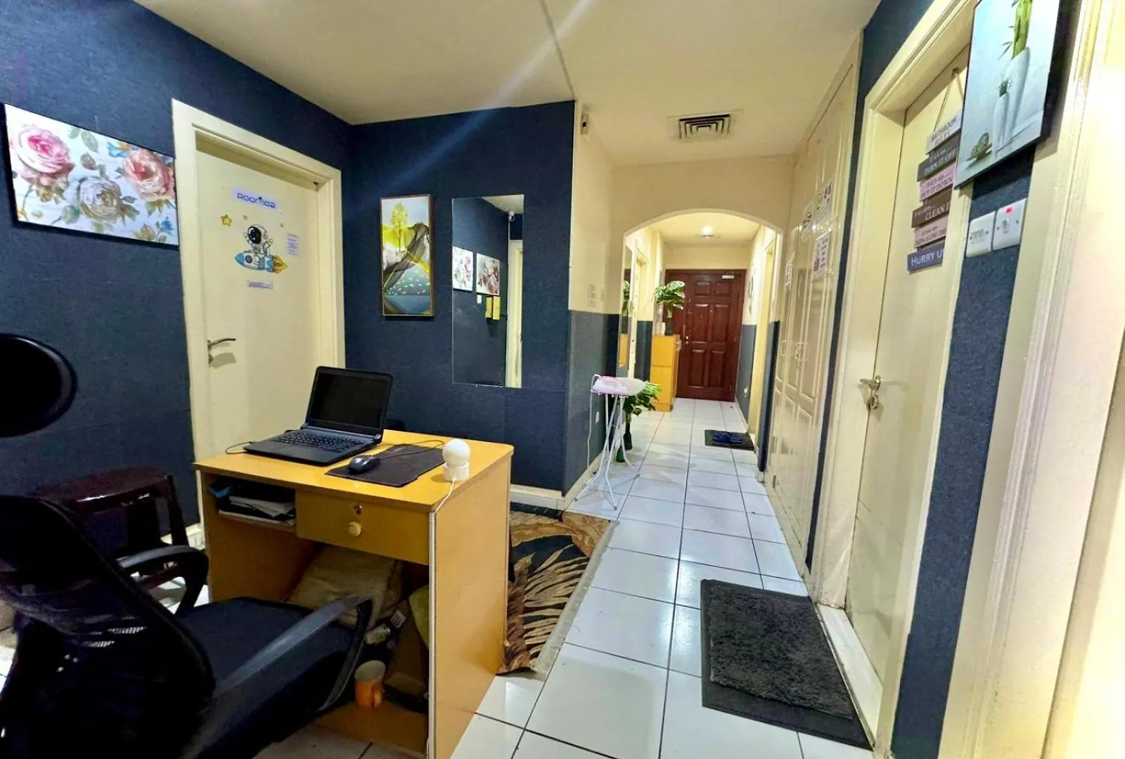 Accommodatie bij particulieren Aavhr Youth Holiday Home Near Burjuman Metro Station Dubai